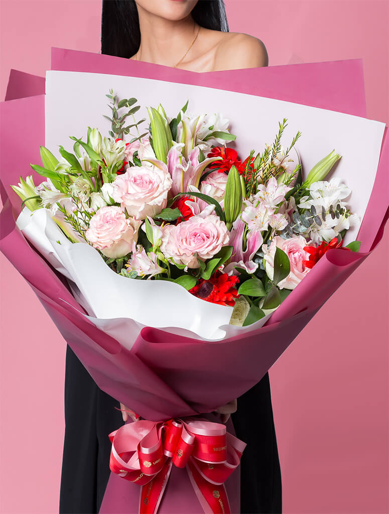 Blushing Beauty Single Gerbera-Daisies Bouquet