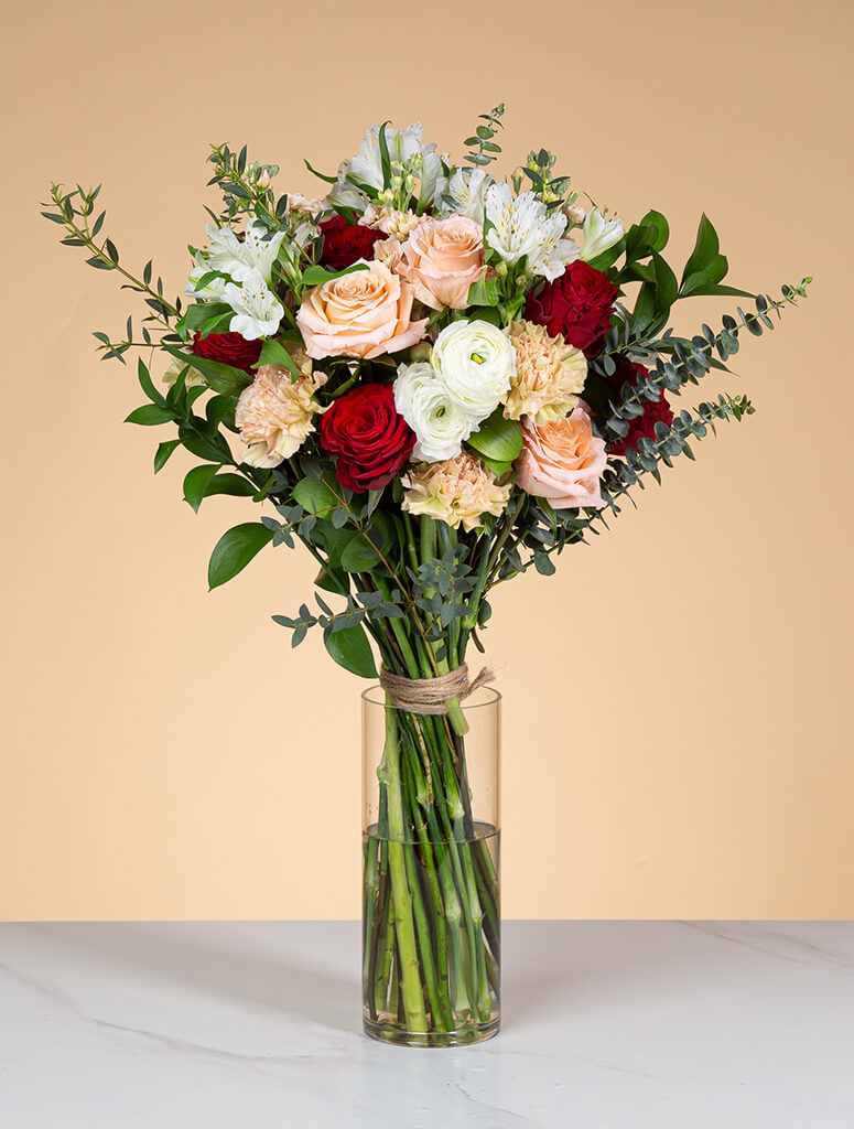 Pretty Woman Single Roses Arrangement in Vase