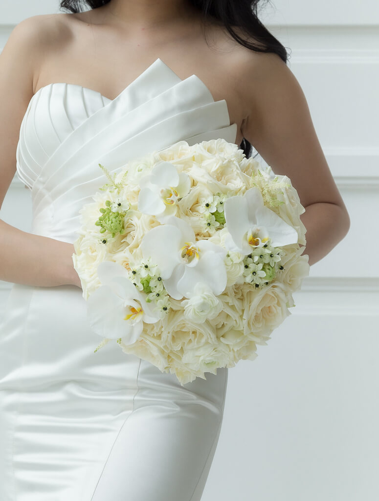 Wedding bouquet white pearl