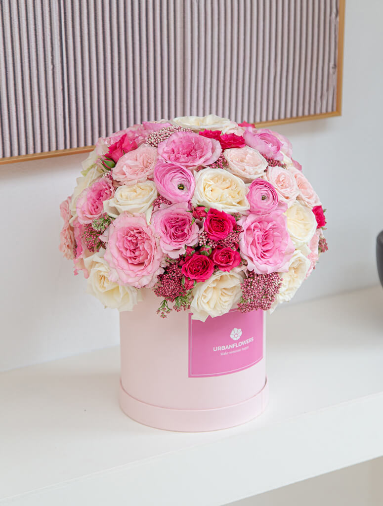กล่องดอกไม้สีชมพู