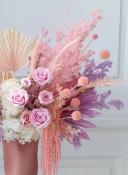 Pink dried flower vase, pink roses