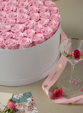 ดอกกุหลาบอมตะ 52 ดอกสีชมพู