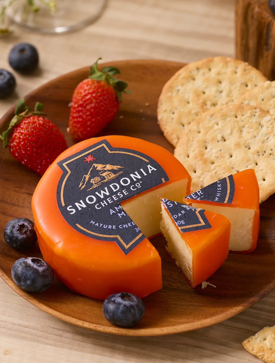 Snowdonia Amber Mist Cheddar — เชดดาร์เข้มข้นที่ผสมผสานกับสก็อตวิสกี้จากเวลส์