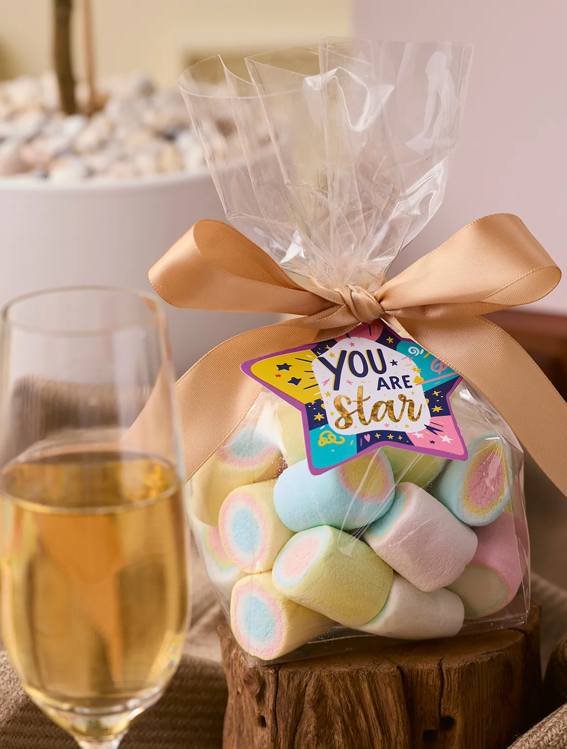 ถุงมาร์ชเมลโลว์ You Are a Star พร้อมริบบิ้นสีทอง — ของขวัญแสนหวานในเทศกาล