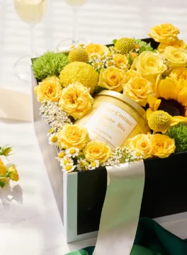 Yellow-green fresh flower box to express congratulations