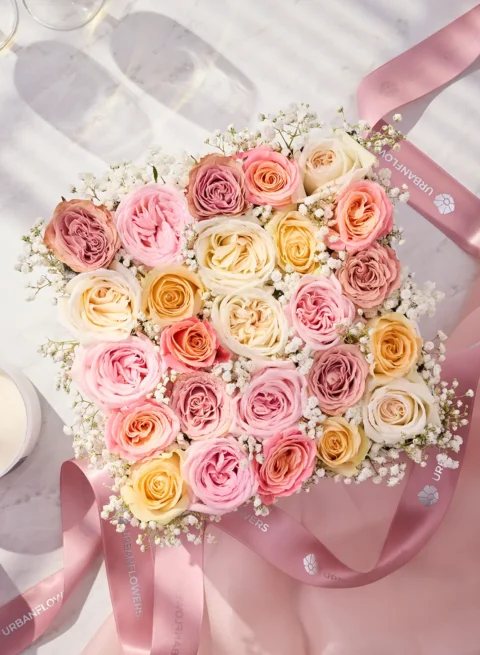 กล่องดอกไม้สดดอกกุหลาบสีพาสเทล