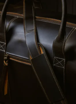 Leather travel bag – dark brown