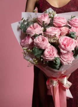 Bouquet of fragrant pink roses