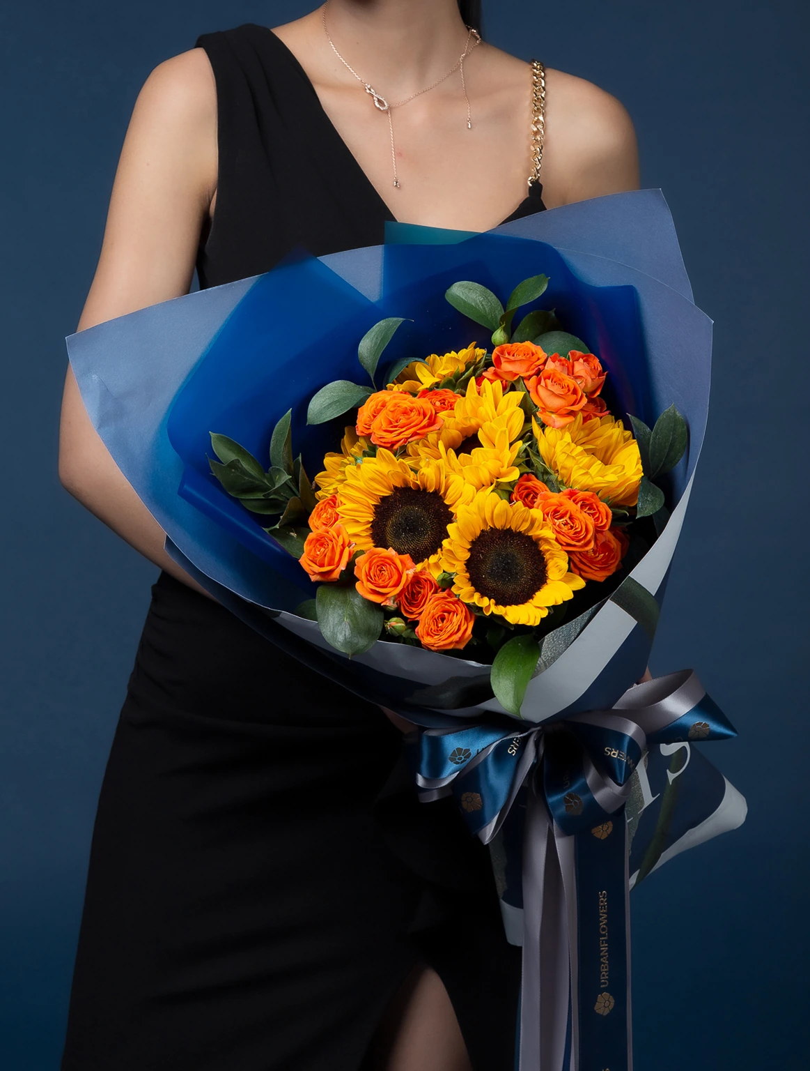 ช่อดอกไม้แสดงความยินดี ดอกทานตะวัน ดอกกุหลาบพวงสีส้ม