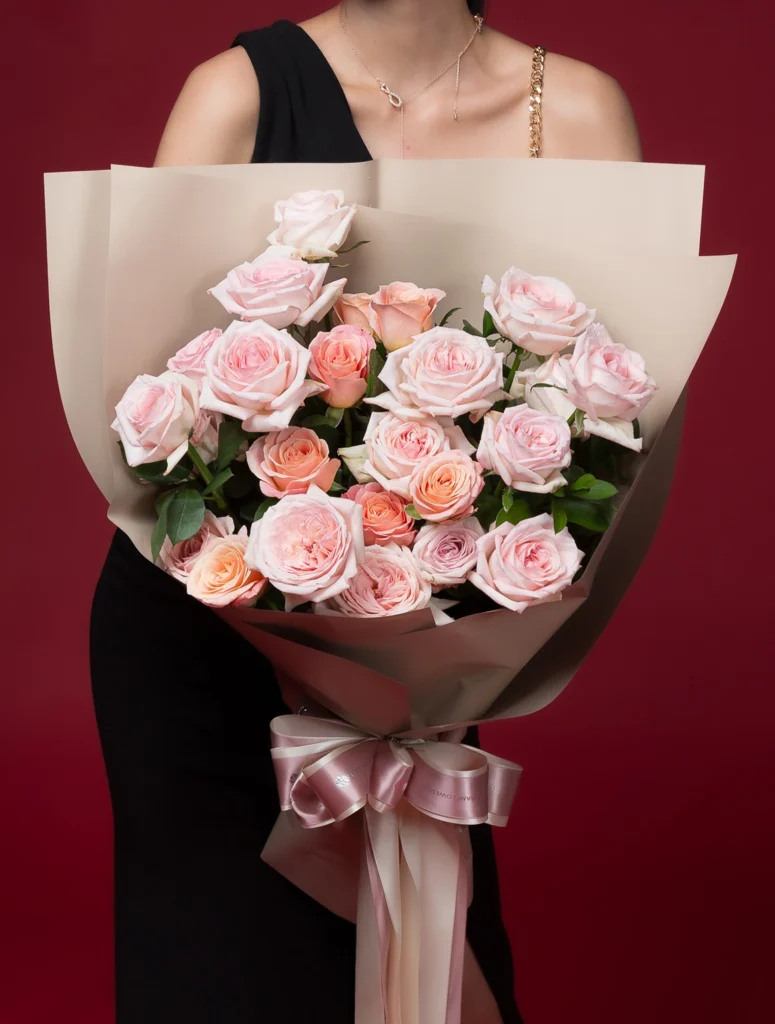 ช่อดอกกุหลาบพีชและชมพู 24 ดอก