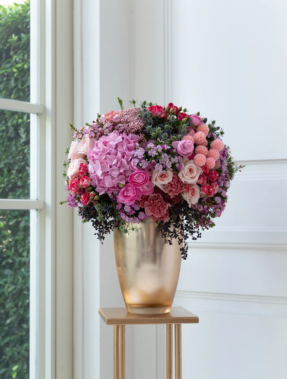 fresh flower vase pink hydrangea flowers