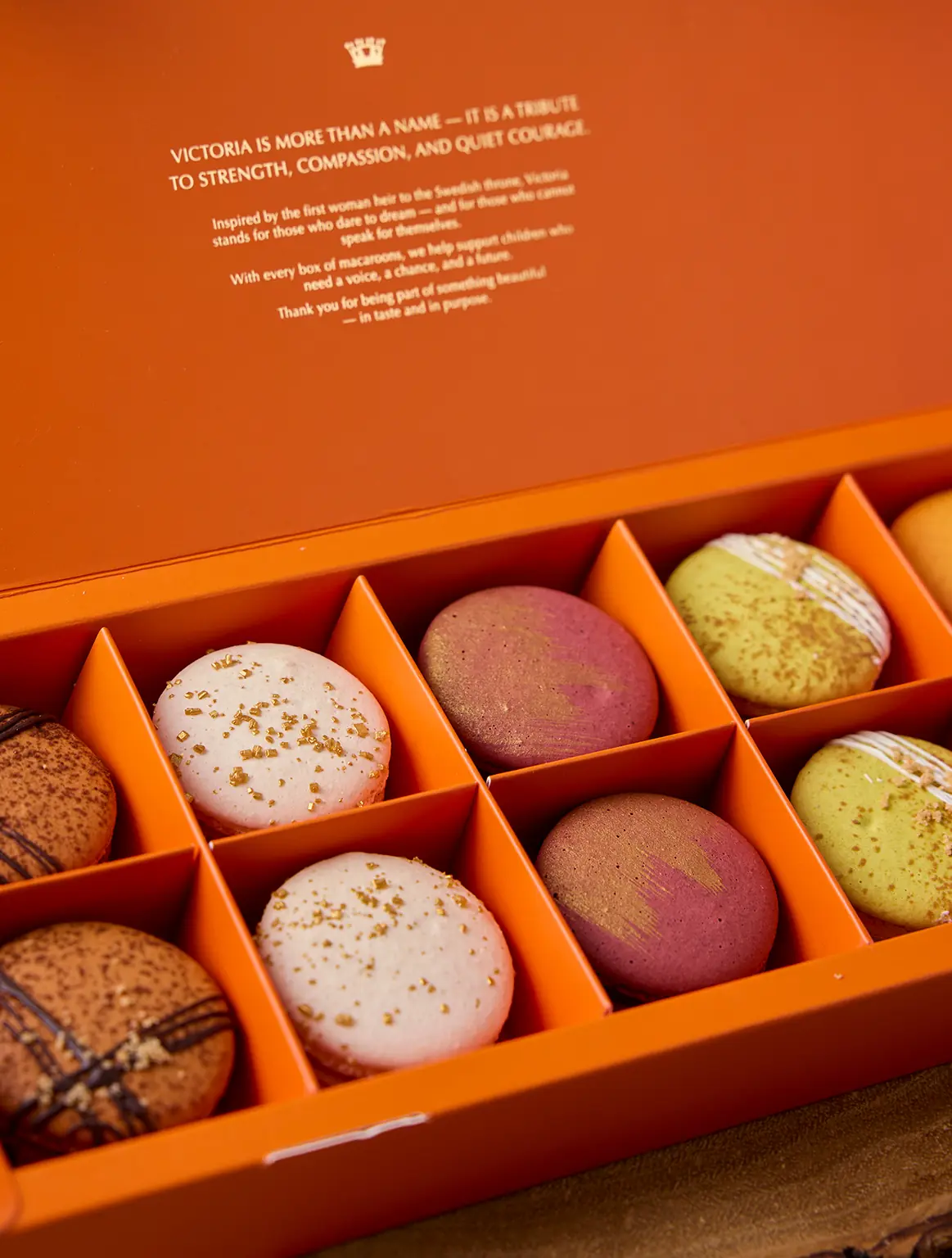 มาการองฝรั่งเศสหลากชนิดที่ทำด้วยมือทุกวันโดยเชฟขนมอบจาก UrbanFlowers