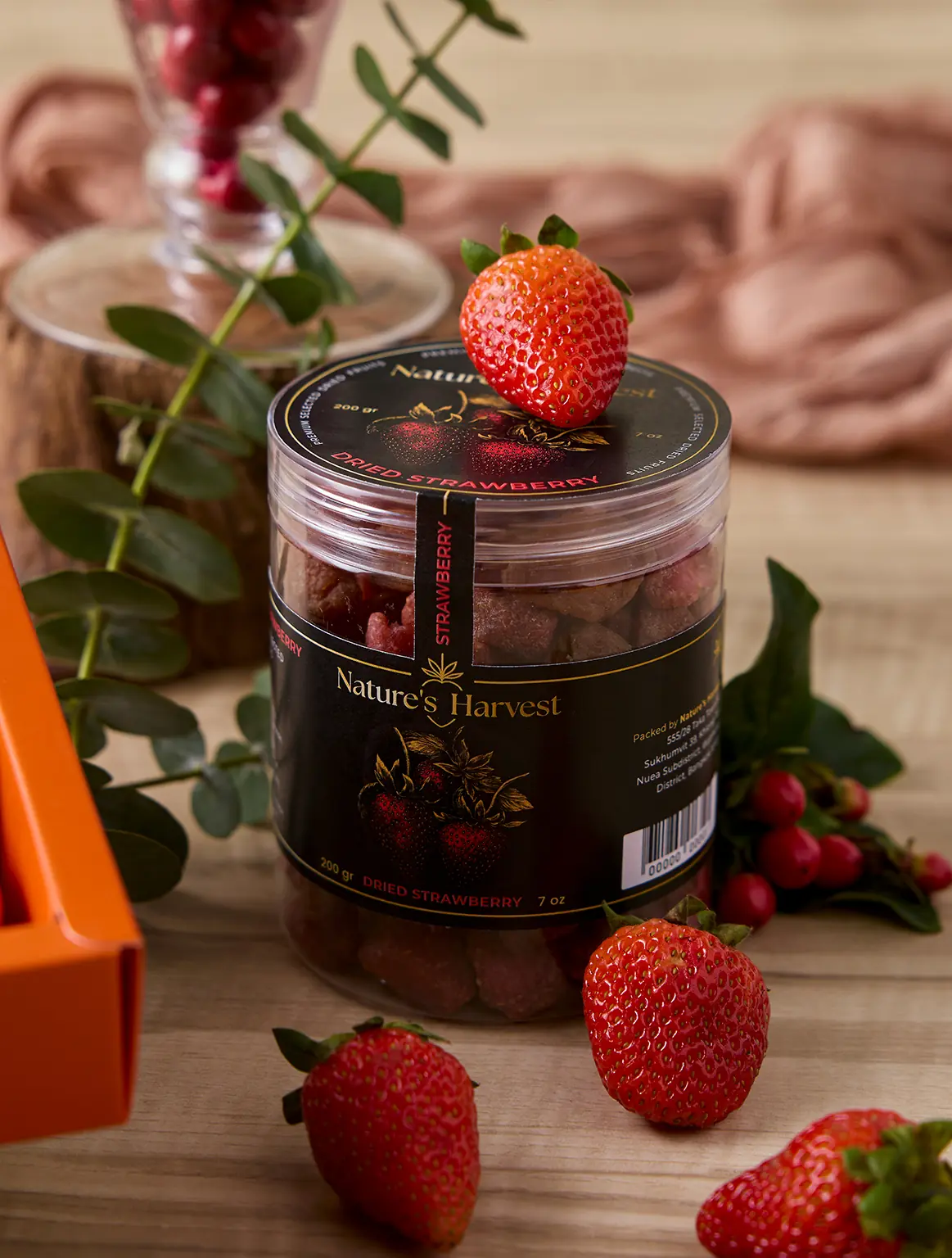 สตรอเบอร์รี่อบแห้ง Nature’s Harvest — หวานและเคี้ยวหนึบตามธรรมชาติ เหมาะสำหรับทานเป็นของว่างหรือทานคู่กับอะไรก็อร่อย
