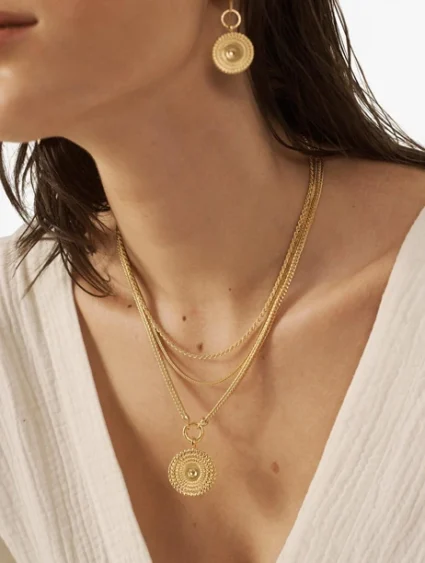 เครื่องประดับเวอร์เมอิลหรูหรา สร้อยคอและต่างหูเงินแท้ชุบทองดีไซน์วงกลมสุดประณีต เพิ่มความหรูหราเหนือกาลเวลา