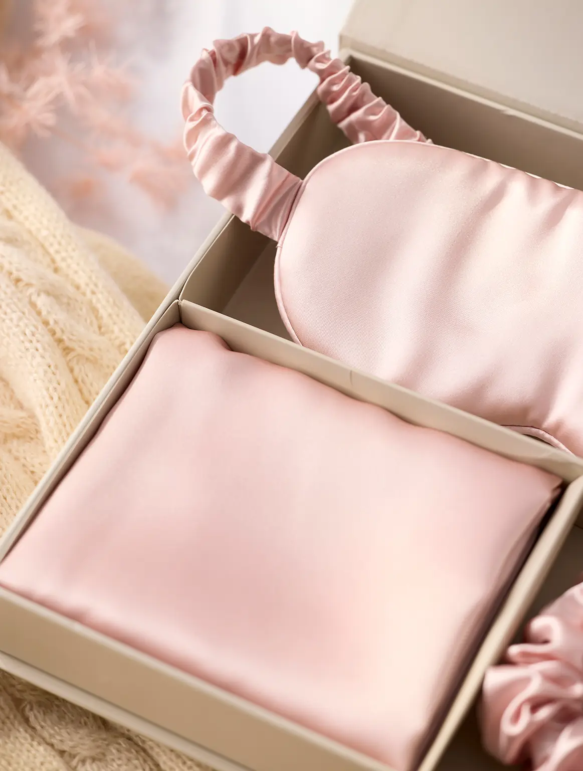 Silk & Treats Gift Set - Image 4