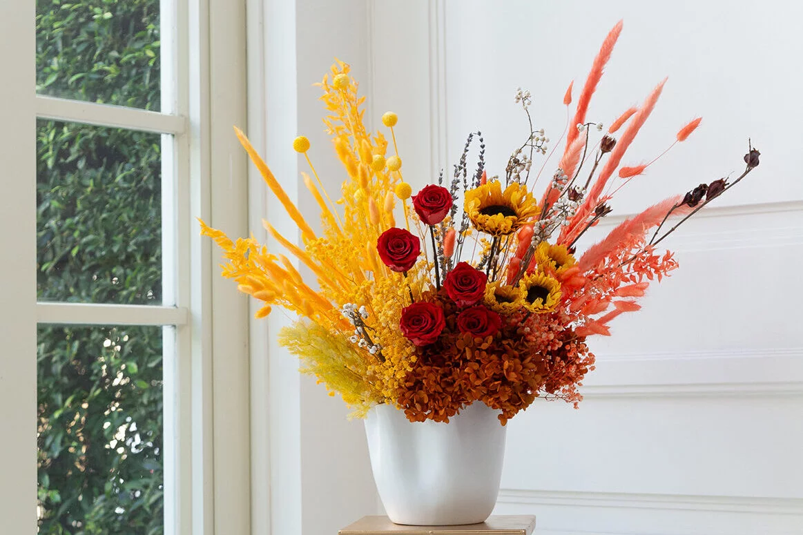 ดอกไม้แห้ง แจกันดอกไม้สีส้ม