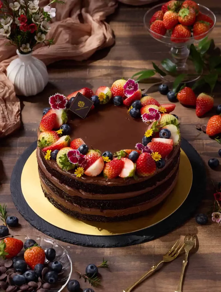 เค้กช็อกโกแลตมูส 3 ปอนด์สอดไส้สตรอว์เบอร์รี่